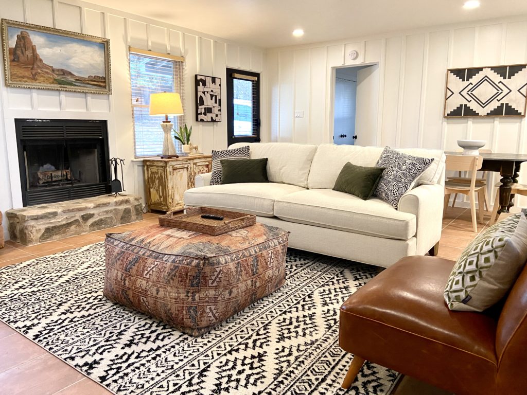 Rocking F Rambler Living room